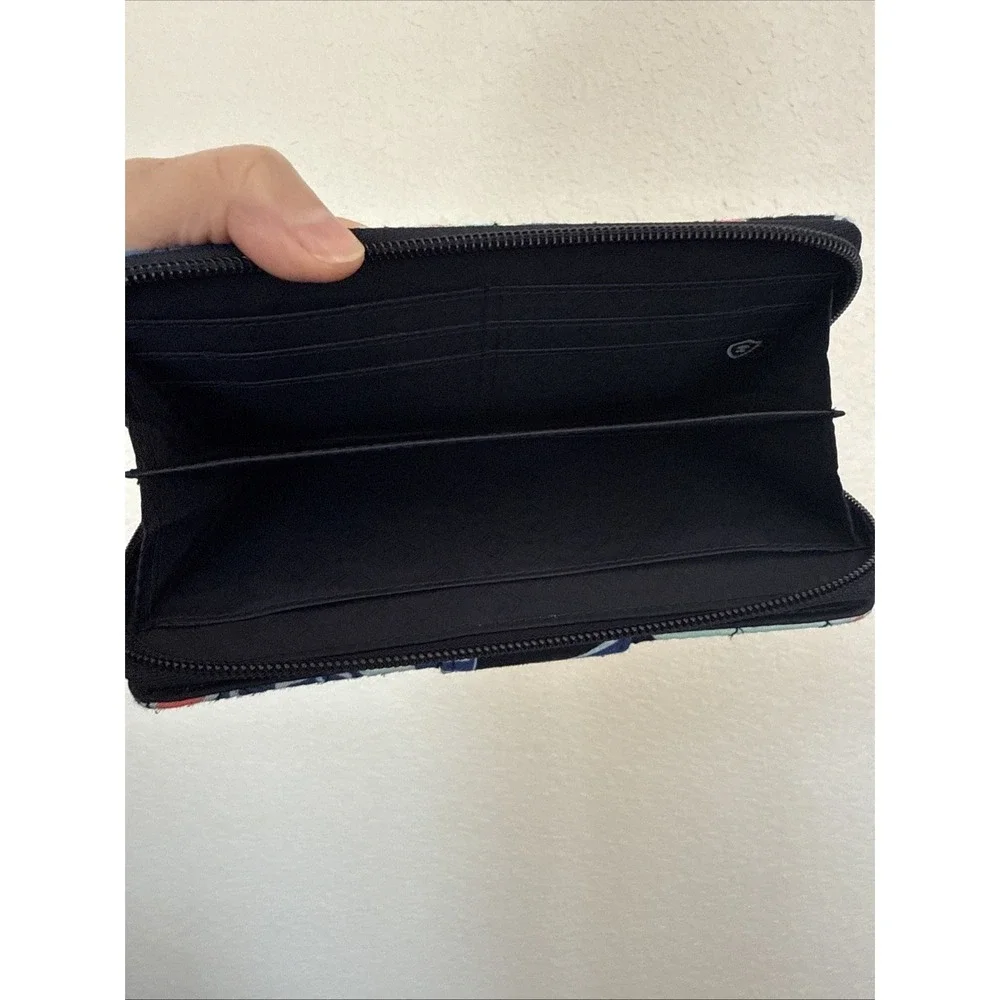 Vera Bradley Turn-Lock Wallet Zip Around Blue